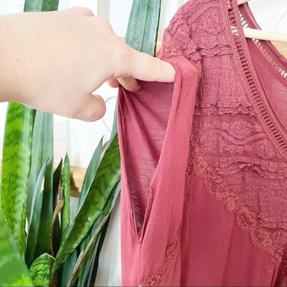 Free People Abigail Lace-Detail Short Sleeve V-neck maroon sz S - Picture 4 of 9